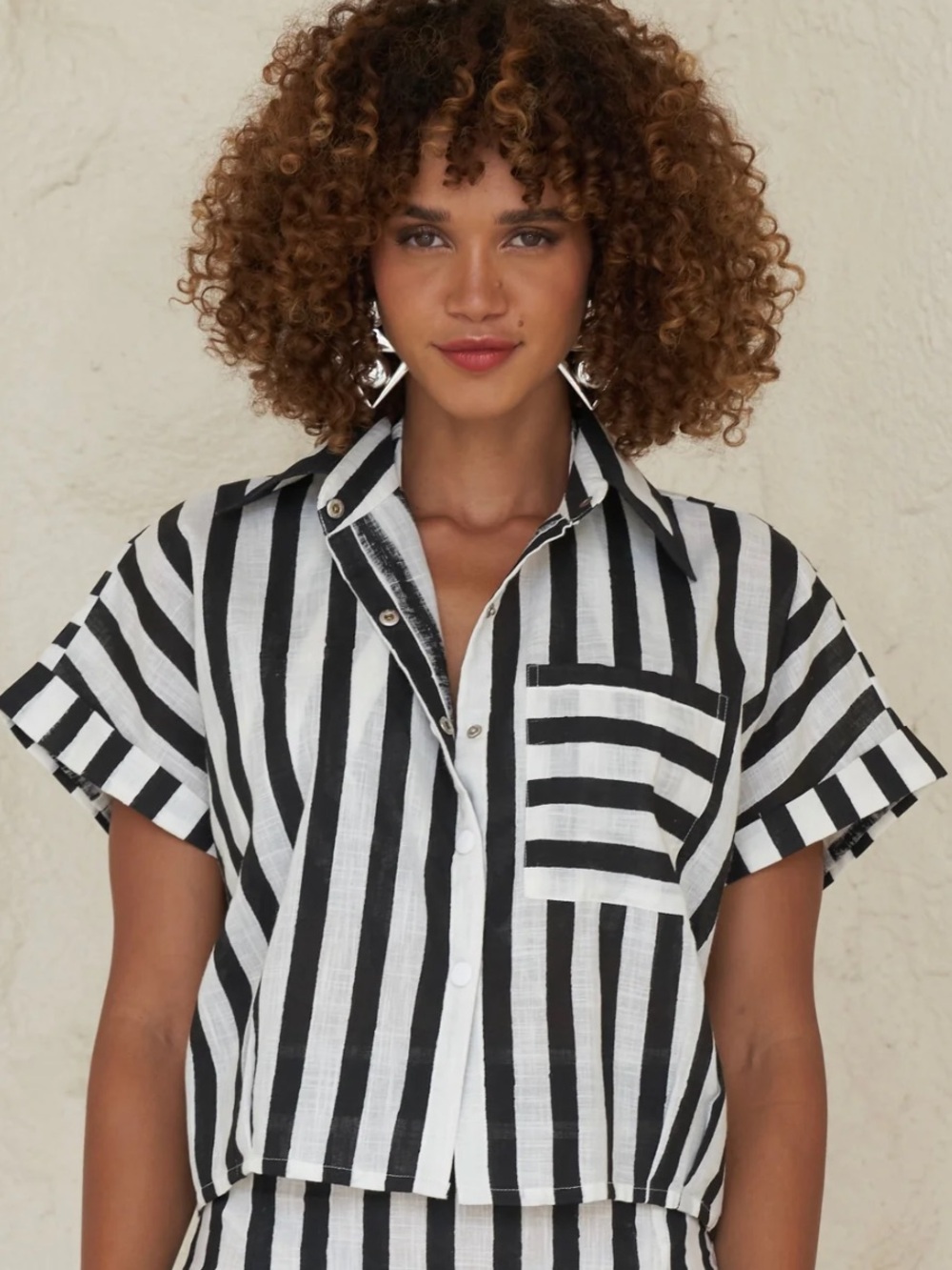Mo Maya Black & White Striped Short Sleeve Shirt Cropped Top One Size NWT